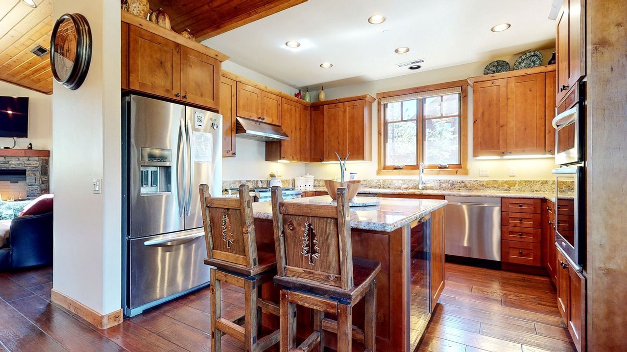 Photo of Kitchen in Mammoth Lakes