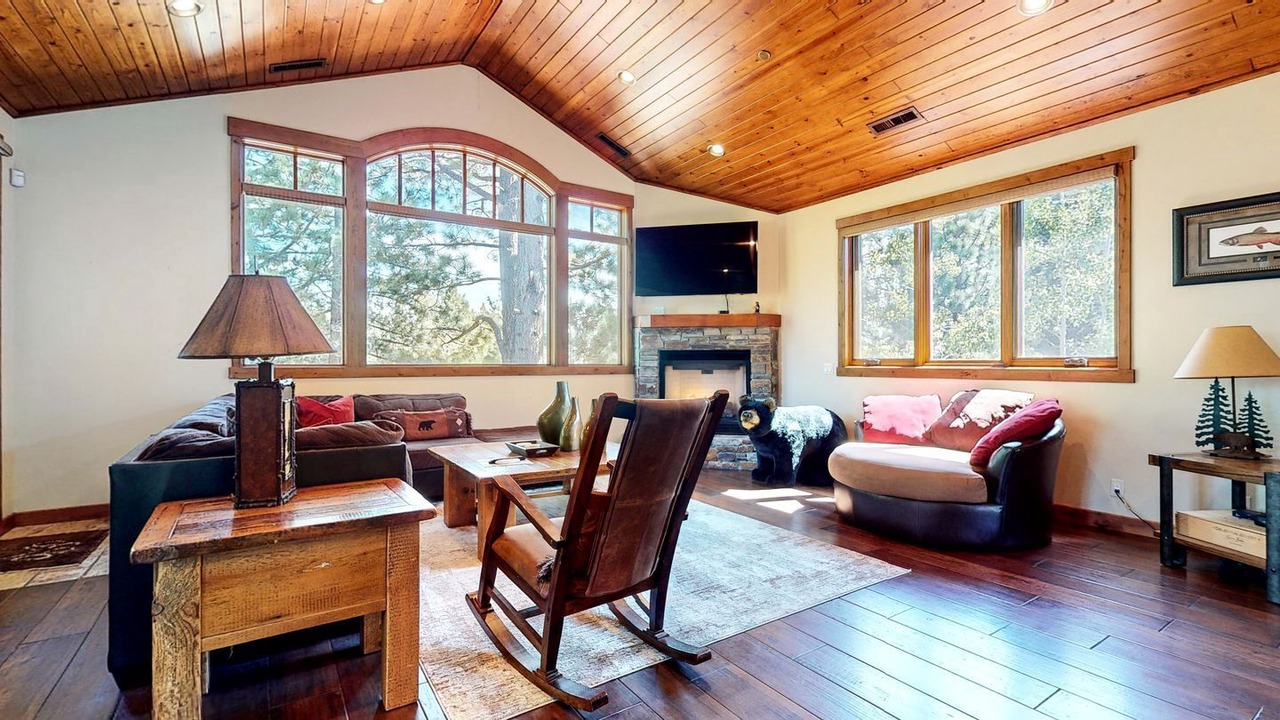 Photo of Livingroom in Mammoth Lakes