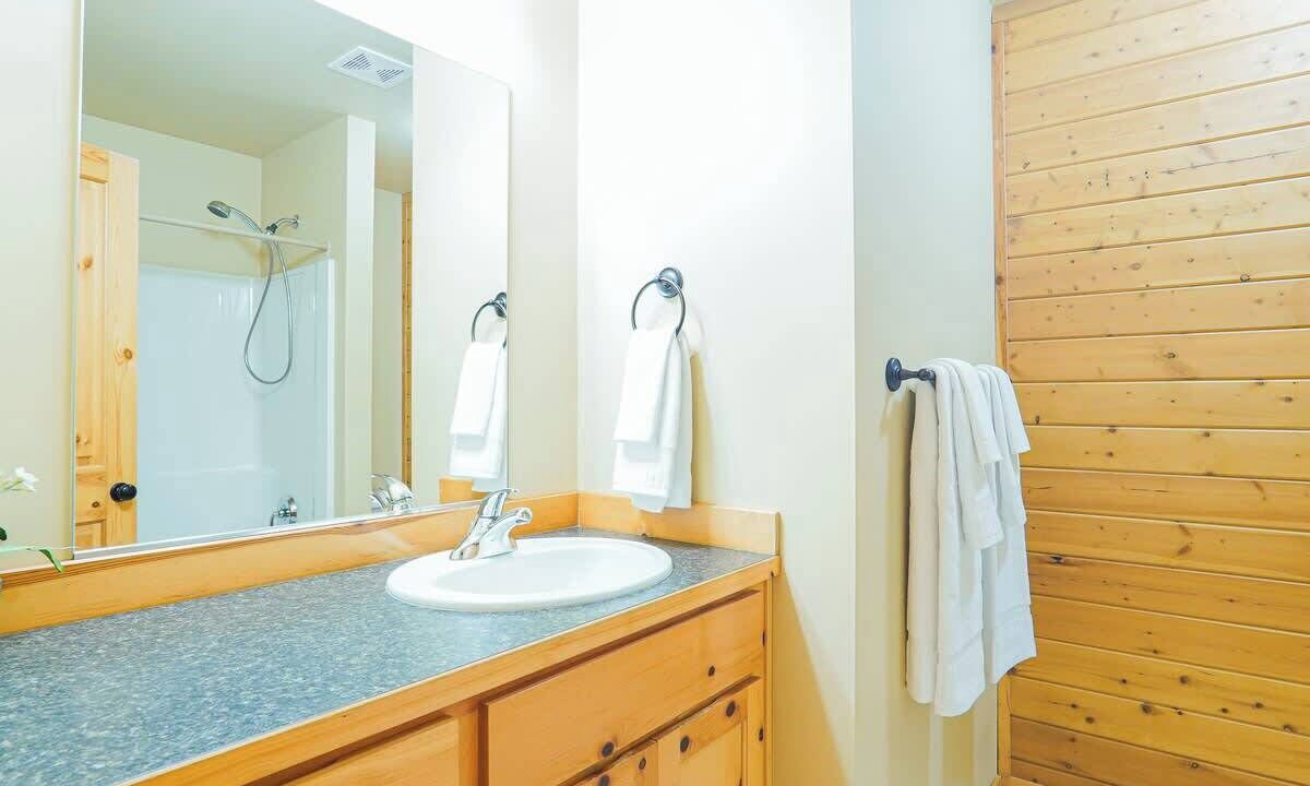 Photo of Bathroom in Warnick