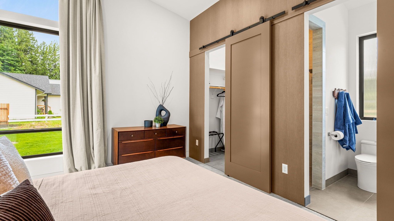 Photo of Bedroom in Sandy