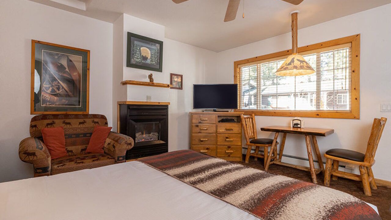 Photo of Bedroom in Tahoya Shores