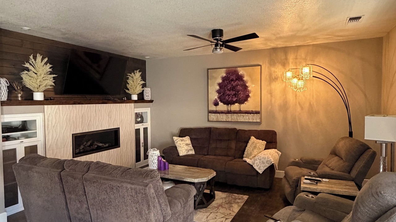 Photo of Livingroom in Colusa
