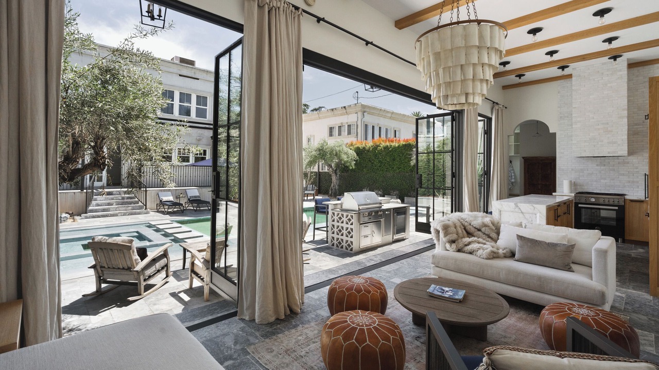 Photo of Livingroom in Mid City