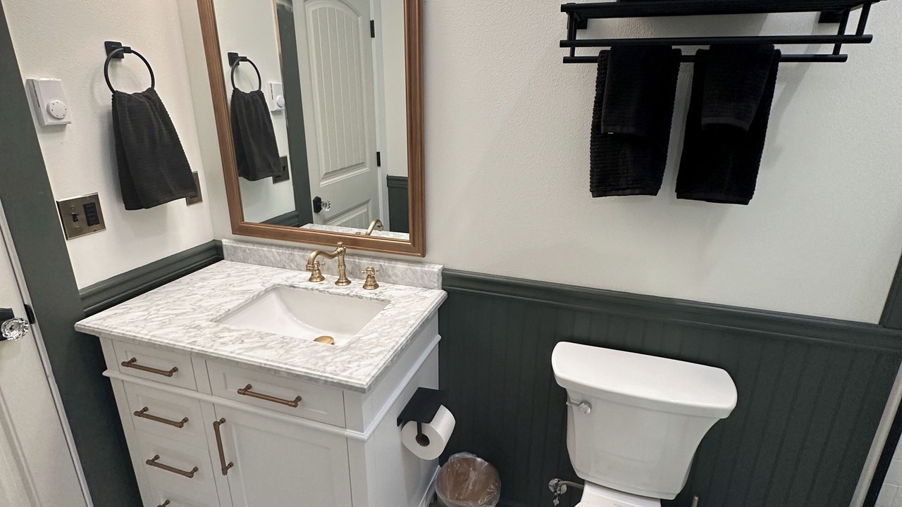 Photo of Bathroom in Clatskanie