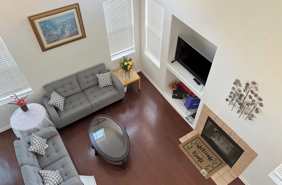 Photo of Livingroom in Salinas
