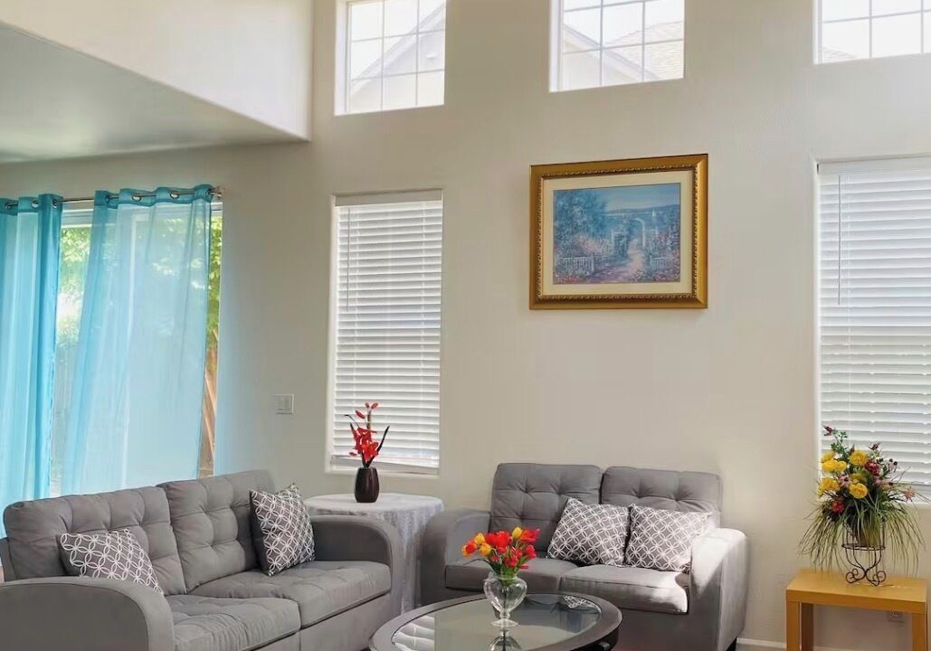 Photo of Livingroom in Salinas