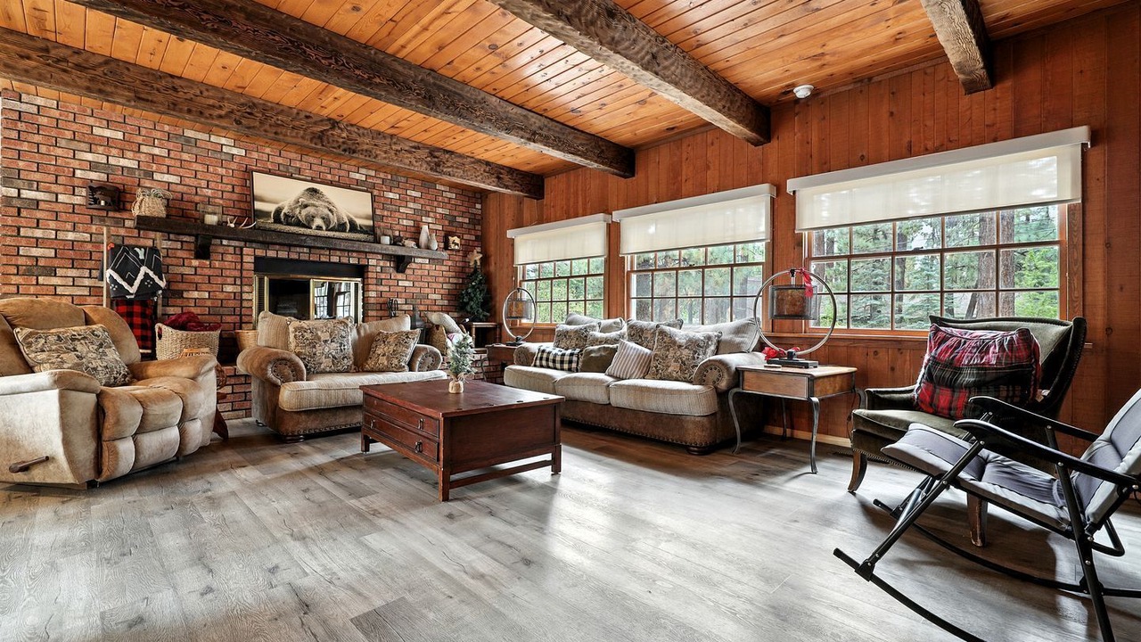 Photo of Livingroom in Moonridge