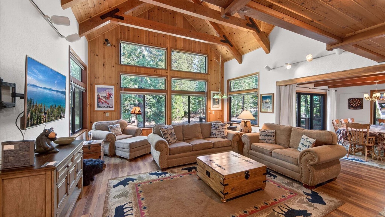 Photo of Livingroom in Ponderosa Palisades