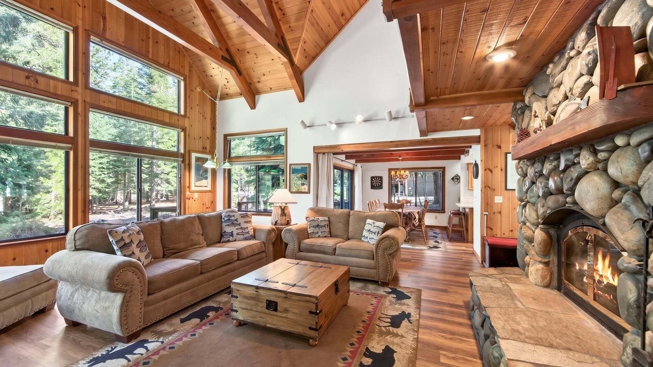 Photo of Livingroom in Ponderosa Palisades
