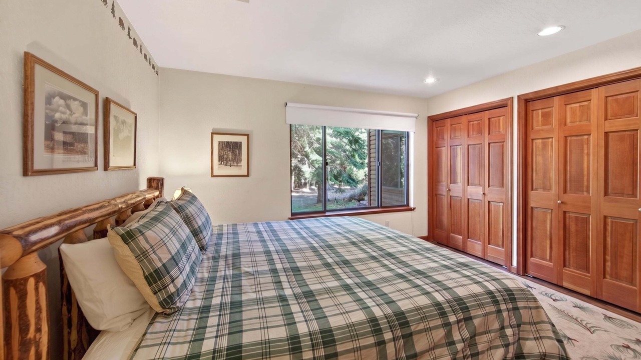 Photo of Bedroom in Ponderosa Palisades