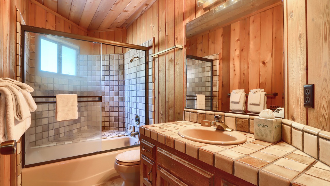 Photo of Bathroom in North Wawona