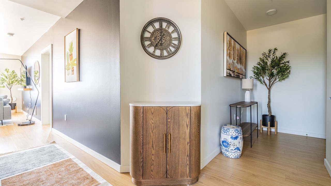 Photo of Livingroom in West Bellevue