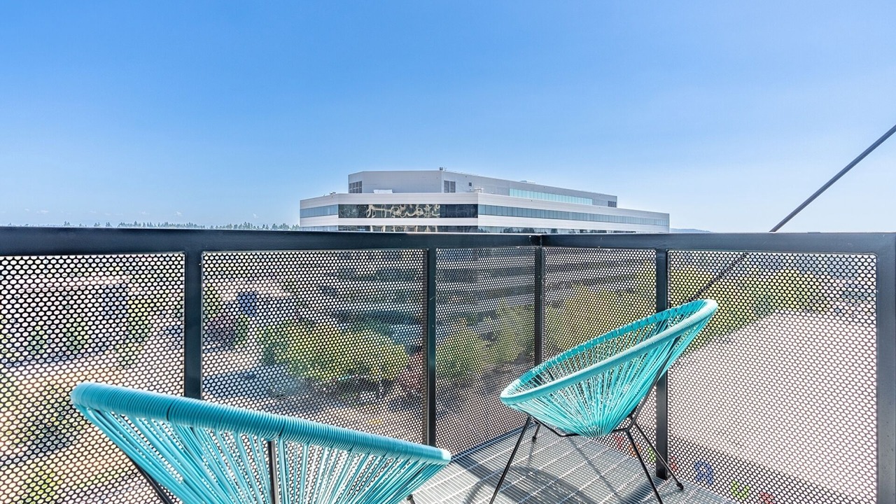 Photo of Patio Balcony in West Bellevue