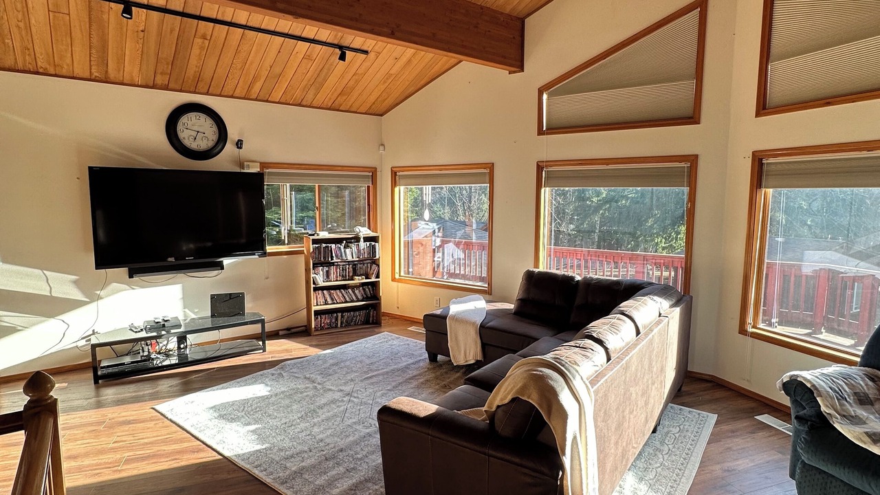 Photo of Livingroom in Carson