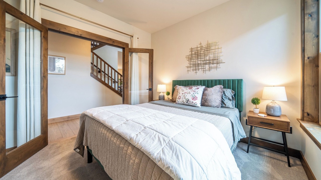 Photo of Bedroom in Powell Butte