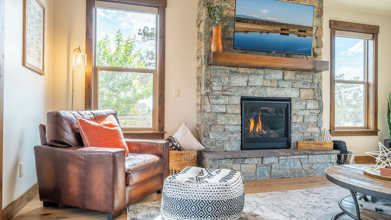 Photo of Livingroom in Powell Butte