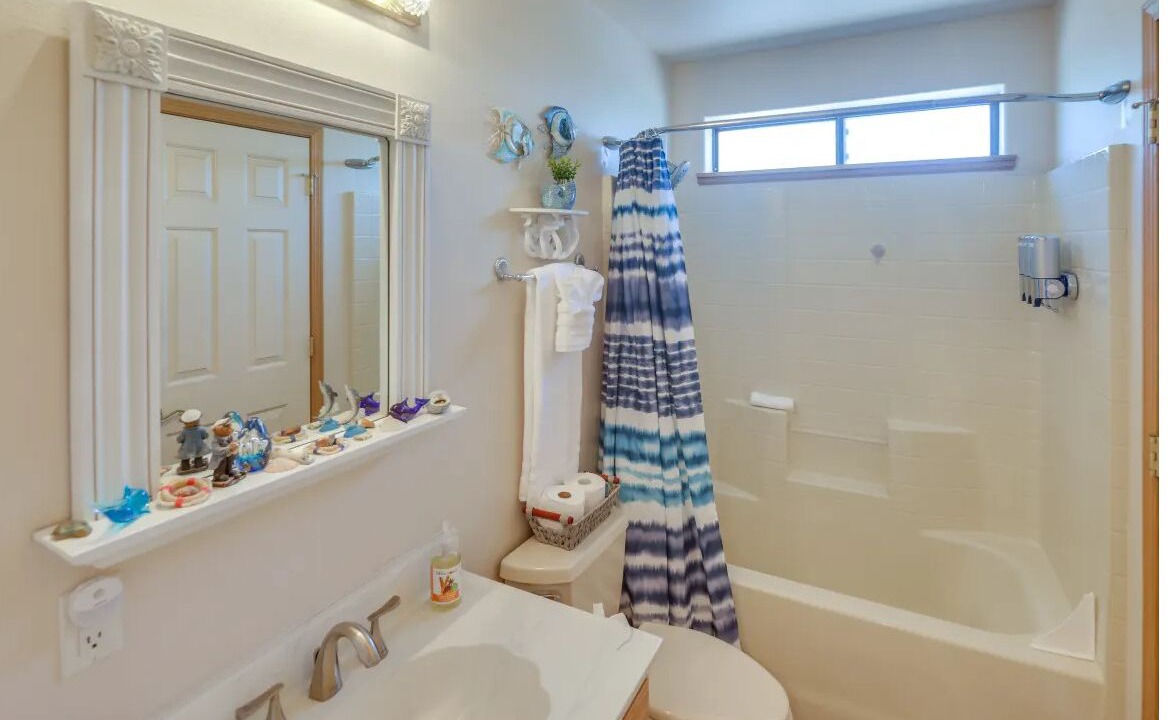 Photo of Bathroom in Sunridge Estates