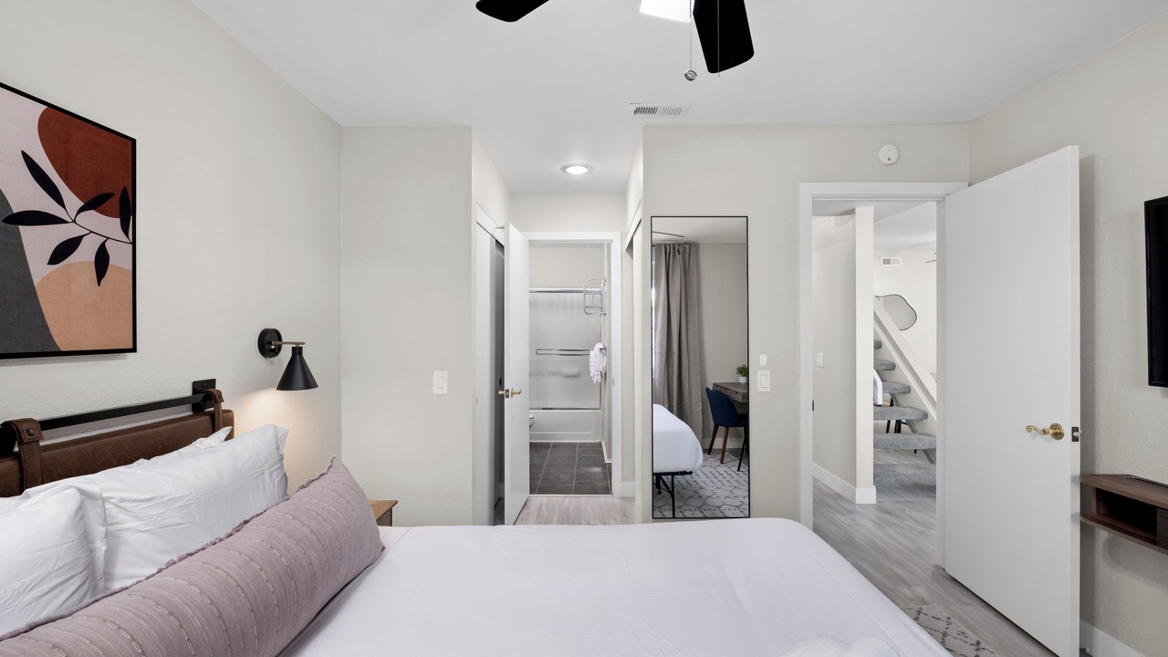 Photo of Bedroom in North Valley