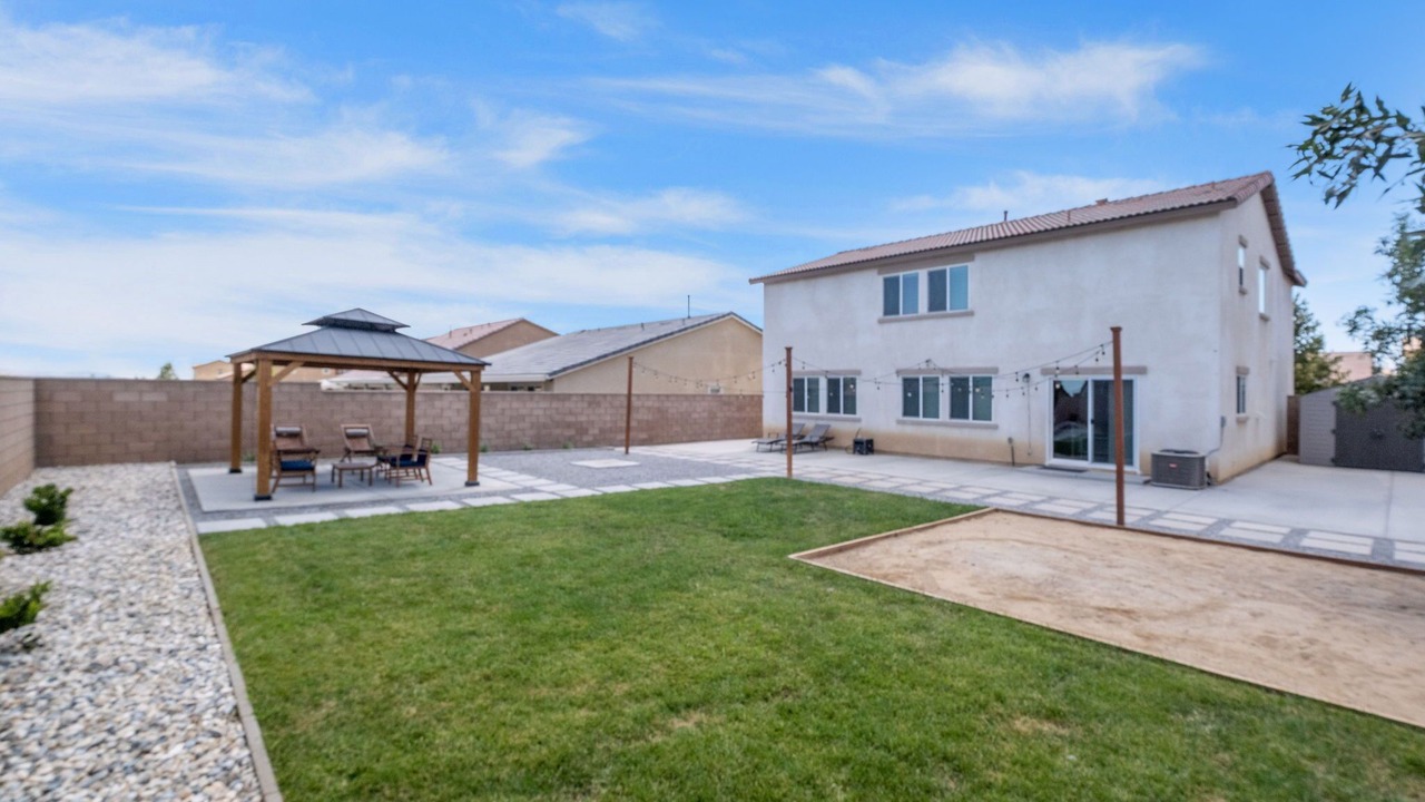 Photo of Patio Balcony in Victorville