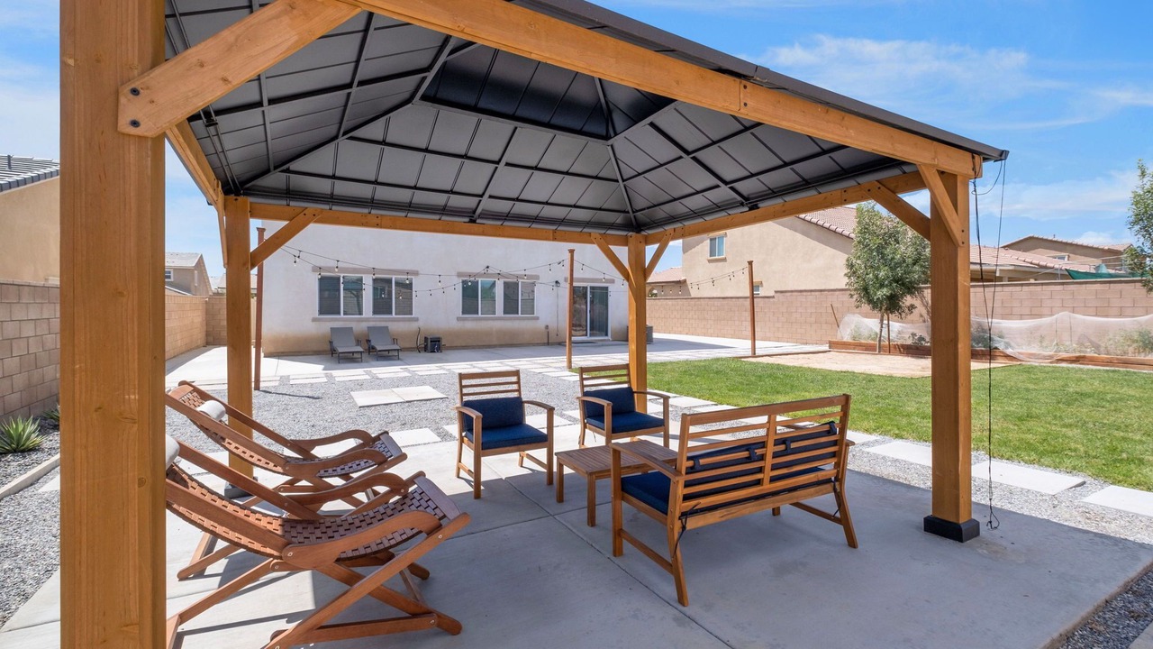 Photo of Patio Balcony in Victorville