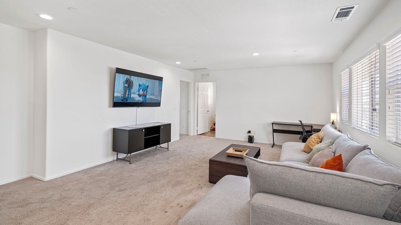 Photo of Livingroom in Victorville