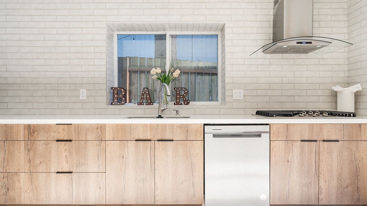 Photo of Kitchen in Haller Lake