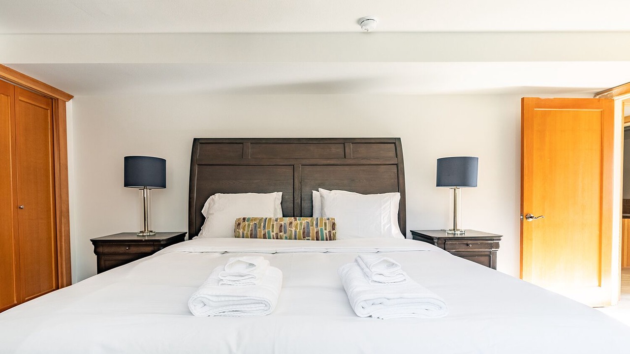 Photo of Bedroom in Haller Lake