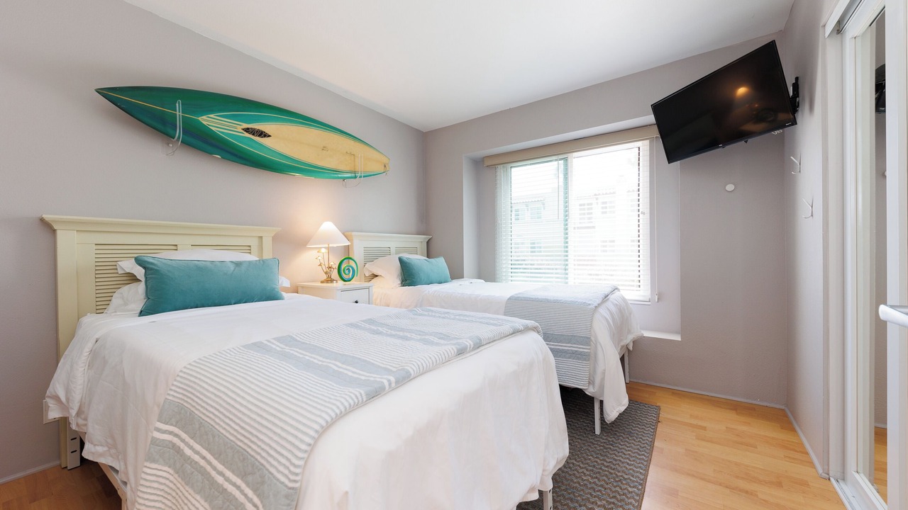 Photo of Bedroom in La Jolla Shores
