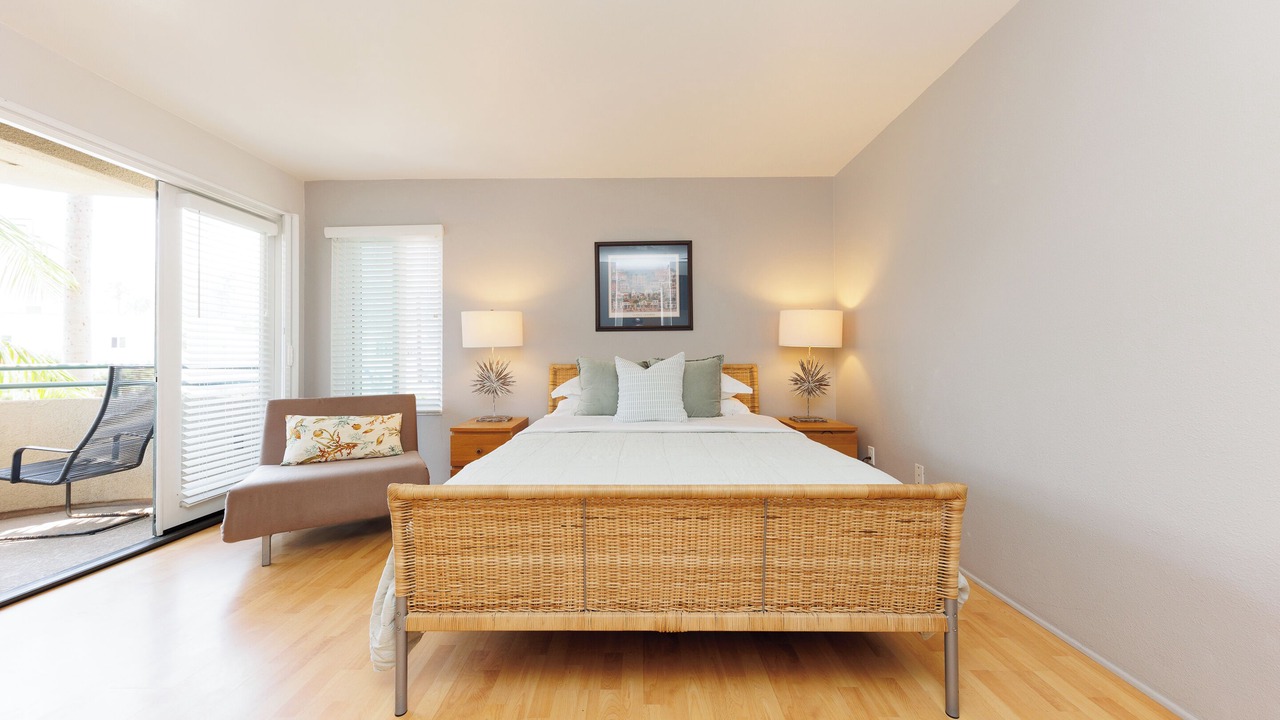Photo of Bedroom in La Jolla Shores