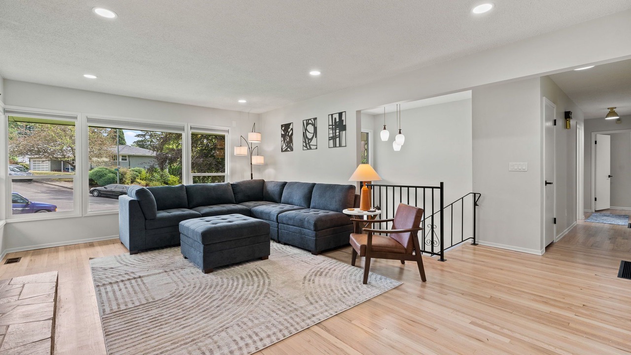 Photo of Livingroom in Portland