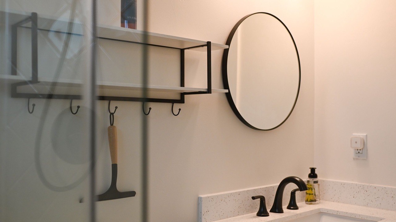 Photo of Bathroom in Oak Park