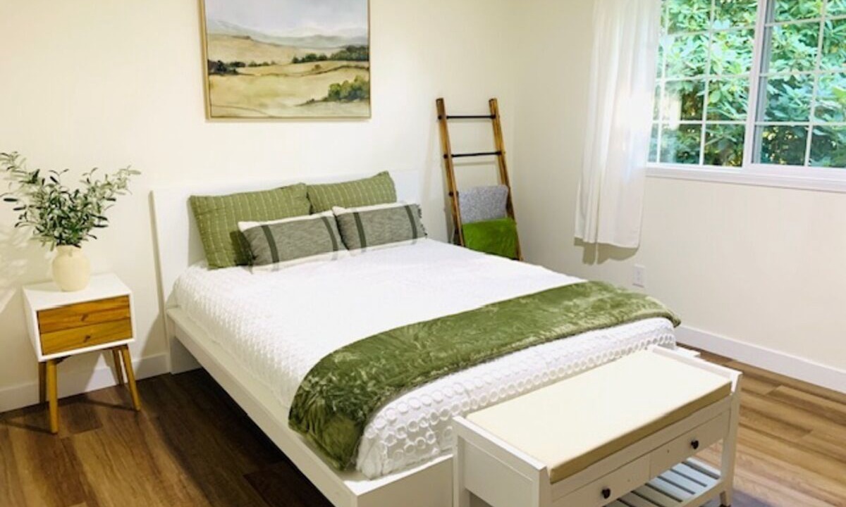 Photo of Bedroom in Inglewood-Finn Hill