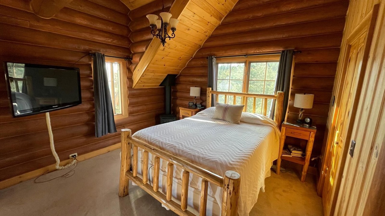 Photo of Bedroom in Klickitat County