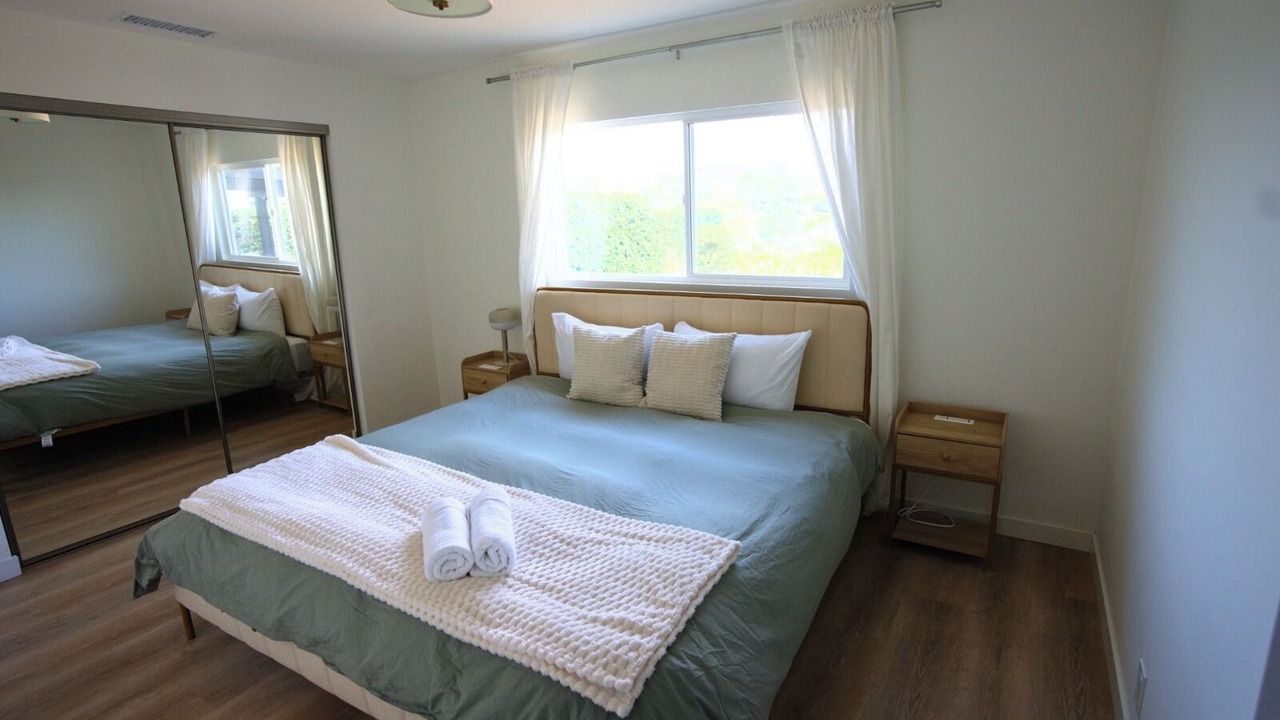 Photo of Bedroom in Allied Gardens