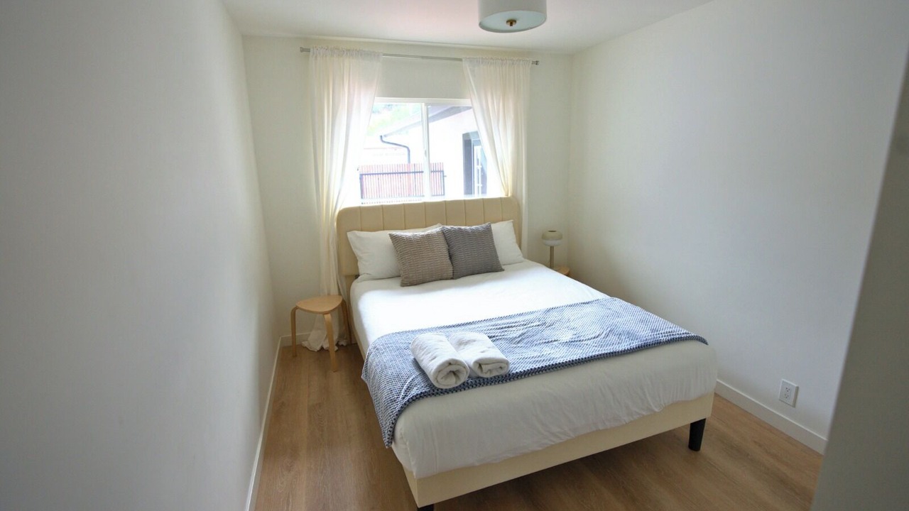 Photo of Bedroom in Allied Gardens
