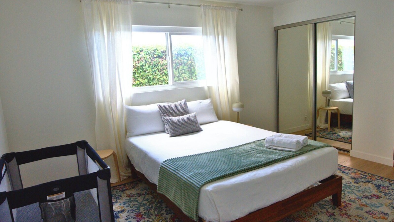 Photo of Bedroom in Allied Gardens