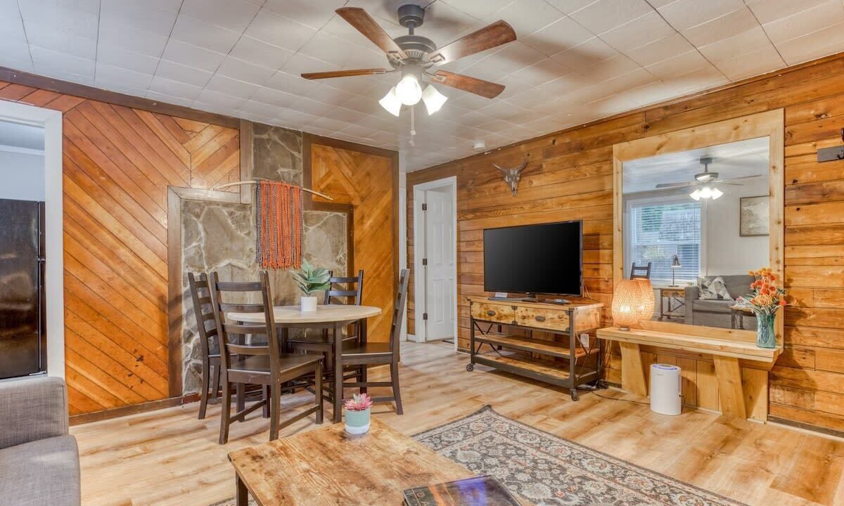 Photo of Livingroom in Mount Hood Village