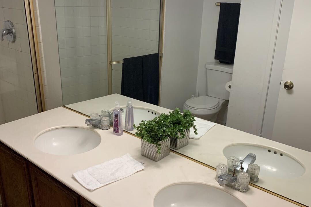 Photo of Bathroom in Canyon Gate