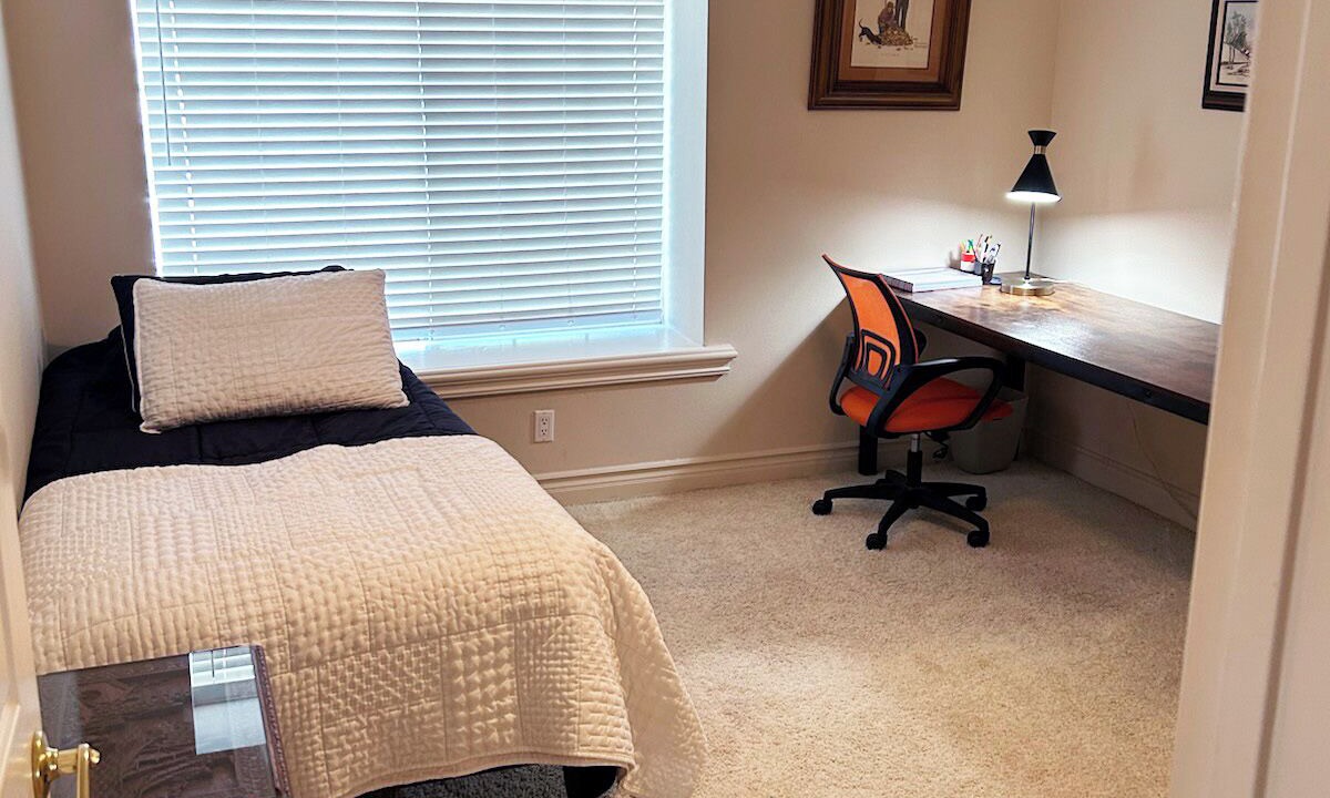 Photo of Bedroom in Thousand Oaks