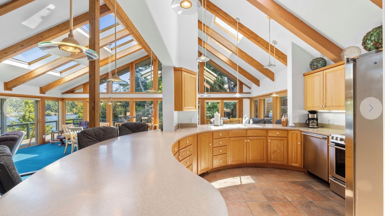 Photo of Kitchen in Saunders Lake