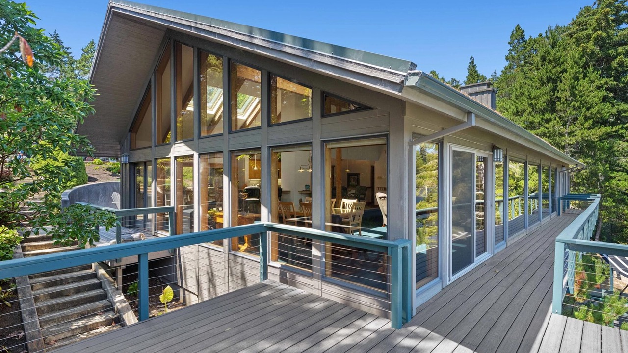 Photo of Patio Balcony in Saunders Lake