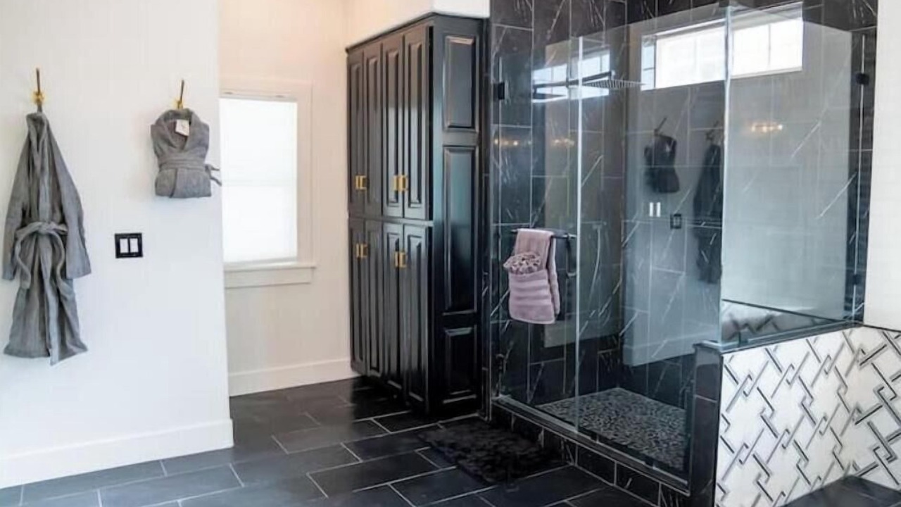 Photo of Bathroom in Centennial Hills