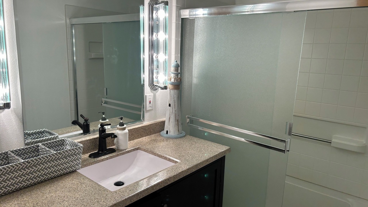 Photo of Bathroom in Saunders Lake