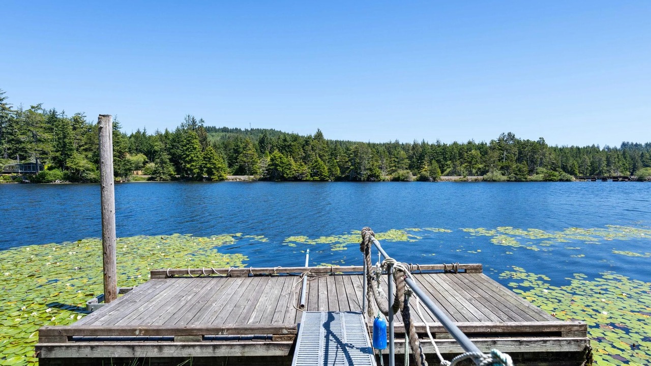 Photo of Others in Saunders Lake
