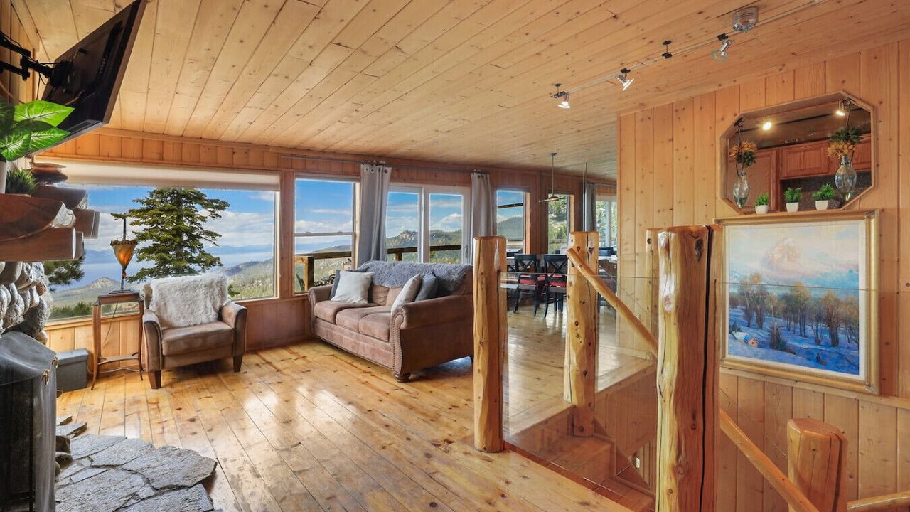 Photo of Livingroom in Tahoe Village