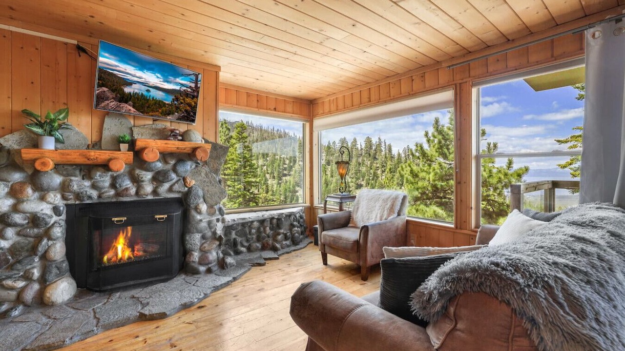 Photo of Livingroom in Tahoe Village