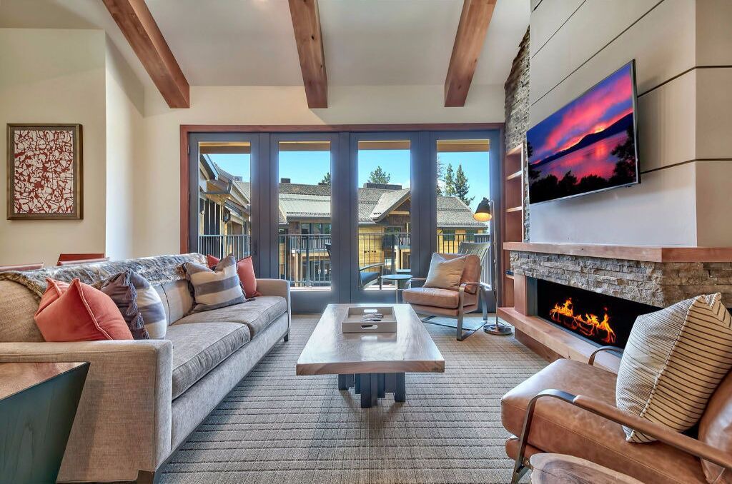 Photo of Livingroom in Lakeside Park