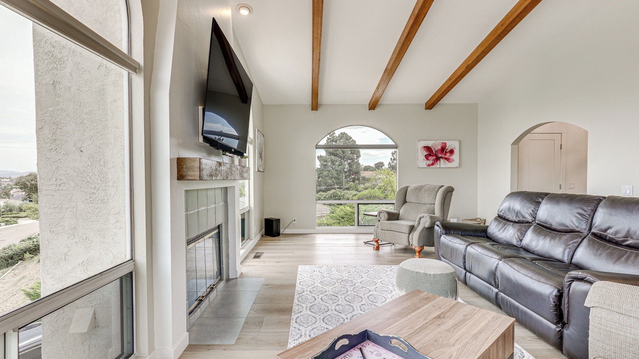 Photo of Livingroom in Lake San Marcos