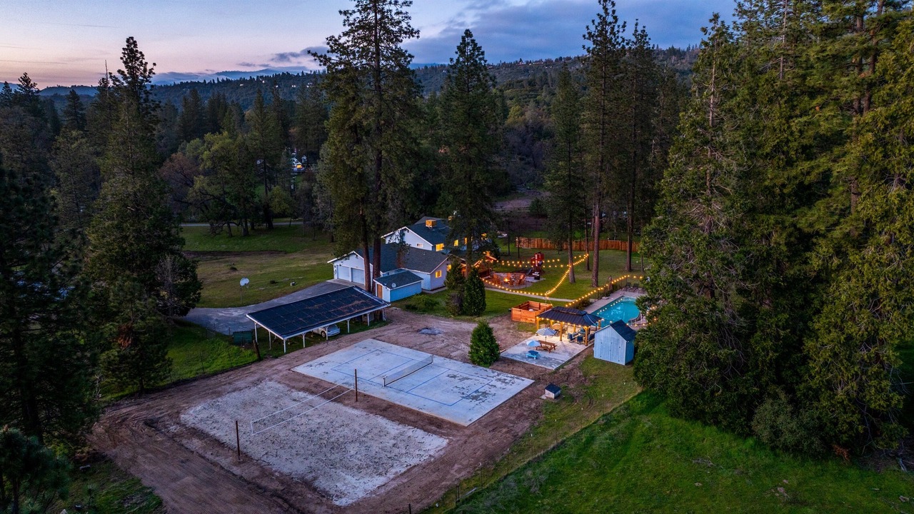 Photo of Others in Oakhurst