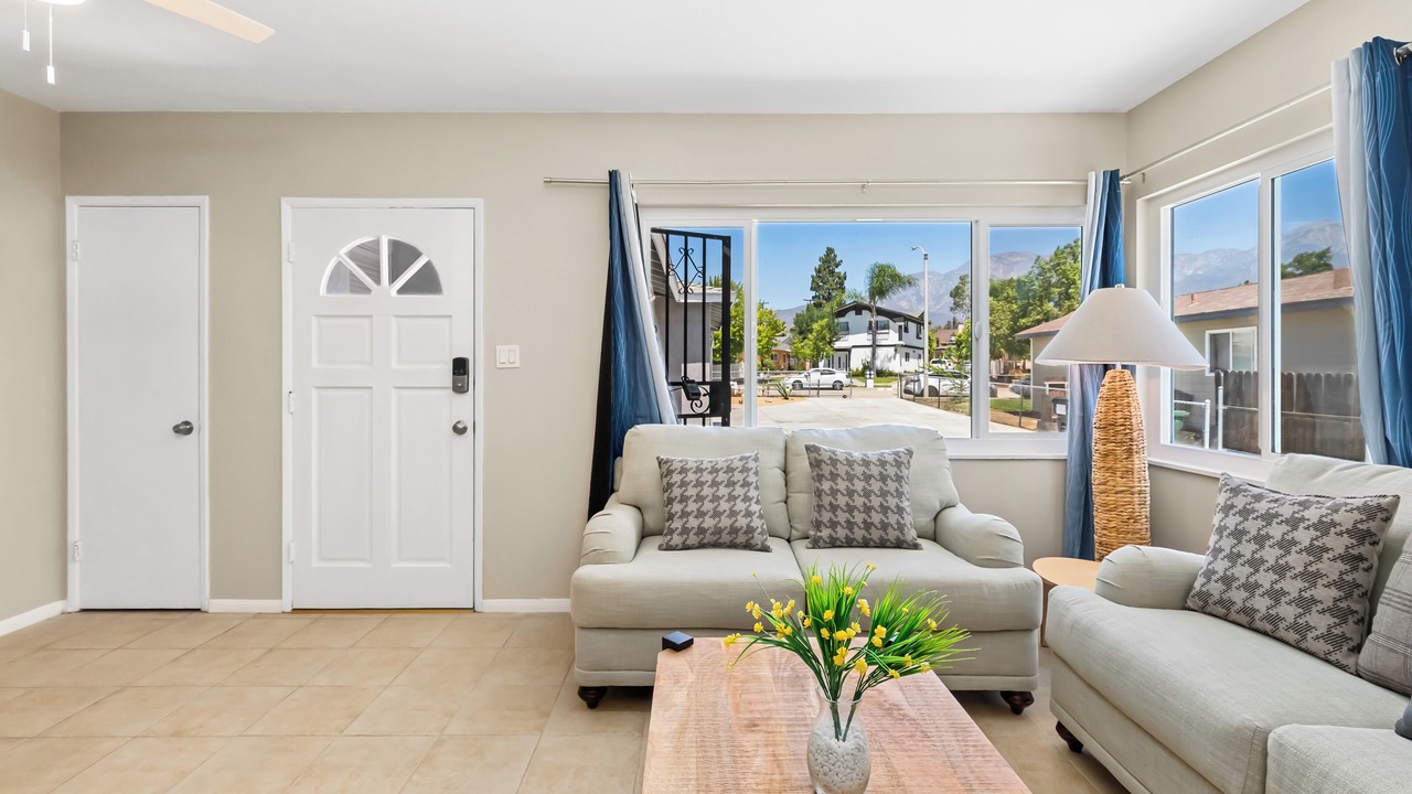 Photo of Livingroom in Rancho Cucamonga